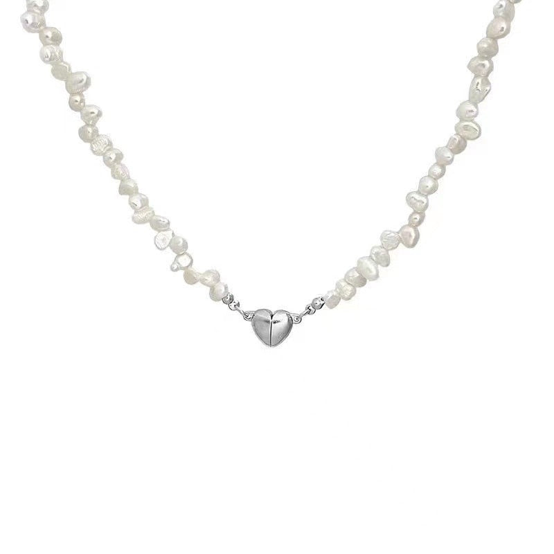 שרשרת פנינים עם תליון לב שילי